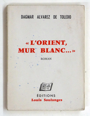  L'Orient, mur blanc…