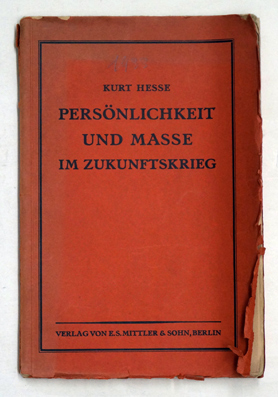 Persönlichkeit und Masse im Zukunftskrieg