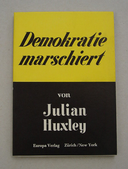 Demokratie marschiert