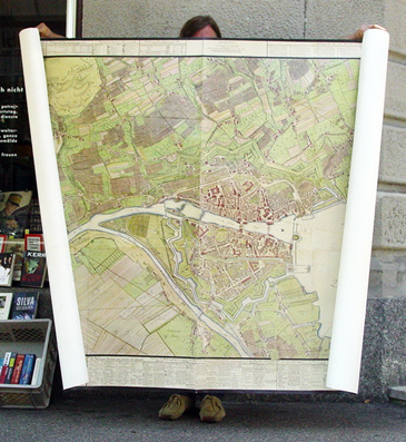 Grund-Riss  [Grundriss] der Stadt Zürich mit Innbegriff dess um die Stadt und derselben Vestungs-Werke liegenden Stadt-Banns, oder dess Ganzen Bezirks der Stadt bis an die sogenannten Kreuz-Marken