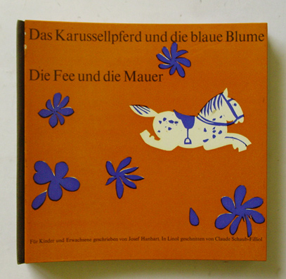 Das Karussellpferd und die blaue Blume