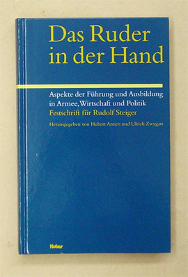 Das Ruder in der Hand
