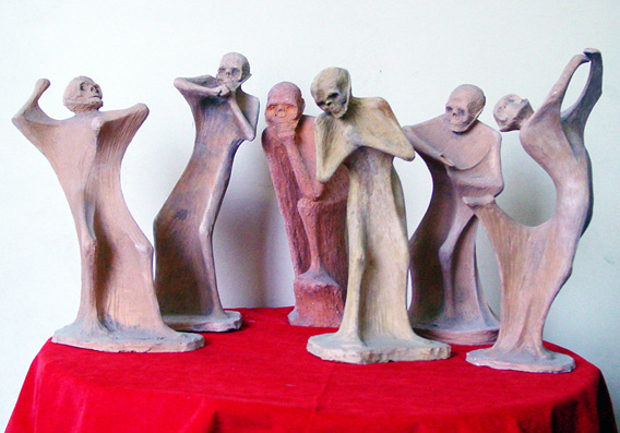 Totentanz - 6 Originalfiguren aus gebranntem Ton