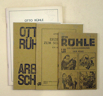 Arbeitsschule. Die Sozalisierung der Frau. Erziehung zum Sozialismus. [Raubdrucke der achtziger]