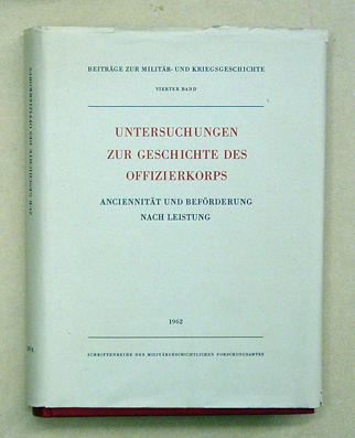 Untersuchungen zur Geschichte des Offizierkorps