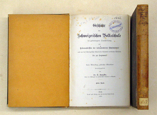 Geschichte der Schweizer Volksschule in gedrängter Darstellung mit Lebensabrissen der bedeutenderen Schulmänner und um das schweizerische Schulwesen besonders verdienter Personen bis zur Gegenwart