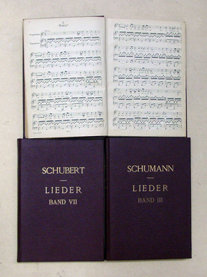 [Konvolut von 3 Liedersammlungen für eine Singstimme («hohe Stimme») mit Klavierbegleitung]