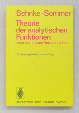 Theorie der analytischen Funktionen einer komplexen Veränderlichen