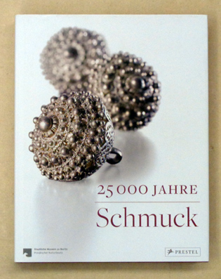 25 000 Jahre Schmuck