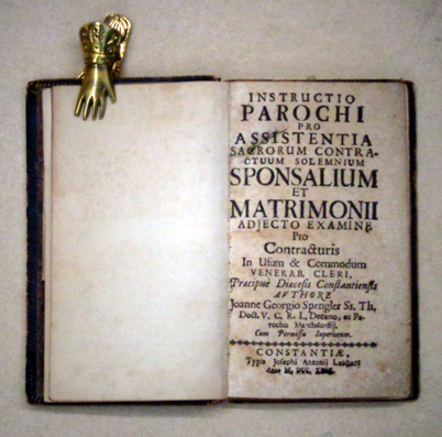 Instructio parochi pro assistentia sacrorum contractuum solemnium et matrimonii adjecto examine