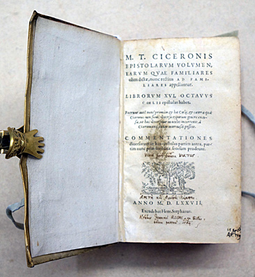 T. Ciceronis Epistolarvm volvmen, earvm qvae familiares olim dictae, nunc rectius ad familiares appellantur : librorvm 16, octavvs Coelii epistolas habet. ... Commentationes diversorum in has epistolas partim antea, partim nunc primum editae, seorsum prod