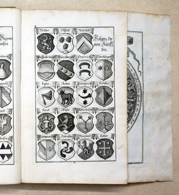 Historie des Regiments in des Heil. Röm. Reiches Stadt Augspurg, in welcher desselben verschiegen, beranderungen, erweiterungen, berordnungen, und was sonst dazu gehörig, aus tüchtigen Urkunden und Gründen erzählt, verschiedene Nachrichten aus den MSC. ga