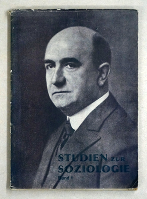 Festgabe für Leopold v. Wiese aus Anlaß der Vollendung seines 70. Lebensjahres. dargeboten von Schülern, Kollegen u. Freunden.