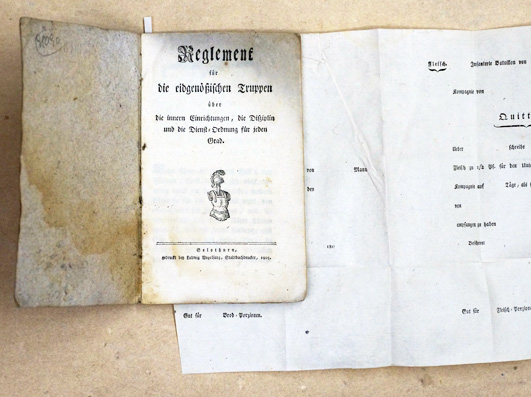 Reglement für die Eidgenössischen Truppen über die innern Einrichtungen, die Disciplin und die Dienst-Ordnung für jeden Grad.